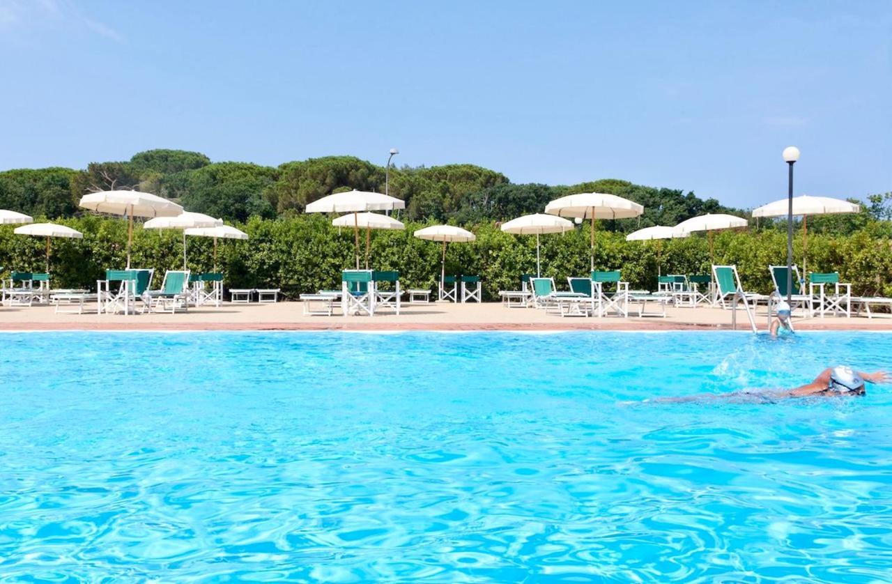 Isa-Apartments 4 Beds In Residence With Swimming-Pool In San Vincenzo, Just 600 Meters From The Sea Ngoại thất bức ảnh