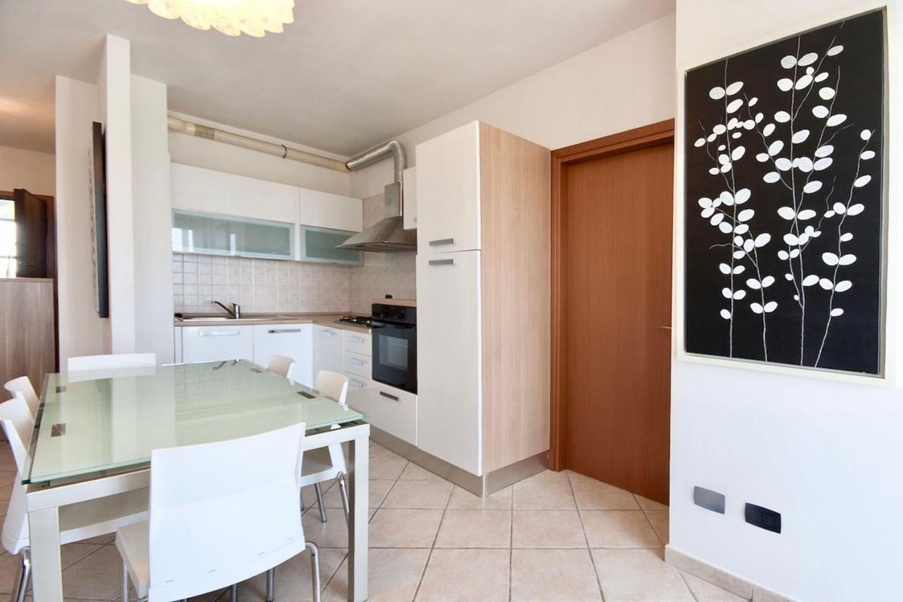 Isa-Apartments 4 Beds In Residence With Swimming-Pool In San Vincenzo, Just 600 Meters From The Sea Ngoại thất bức ảnh